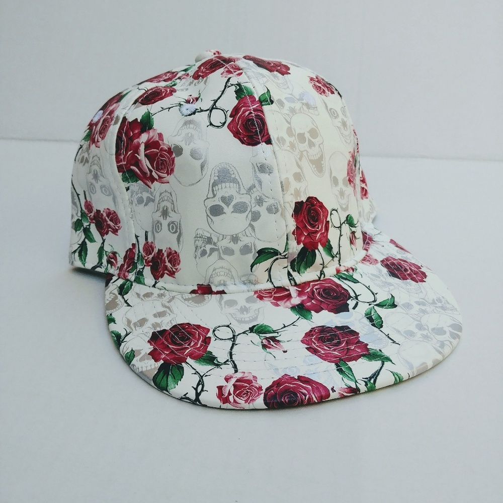 White roses skulls printed hat
